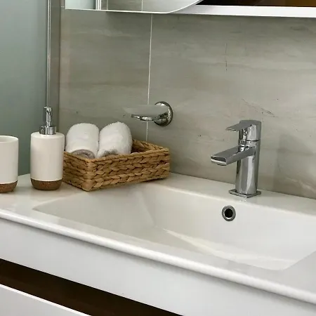 Bnt Luxury Κερύνεια