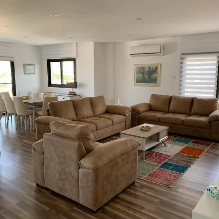 Bnt Luxury Κερύνεια
