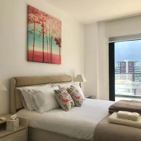 Bnt Luxury Apartamento Cirénia
